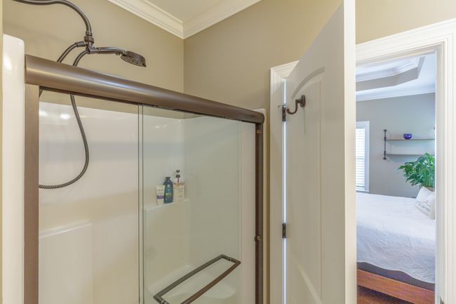 Tile floors - tub\ shower combo | Image 21