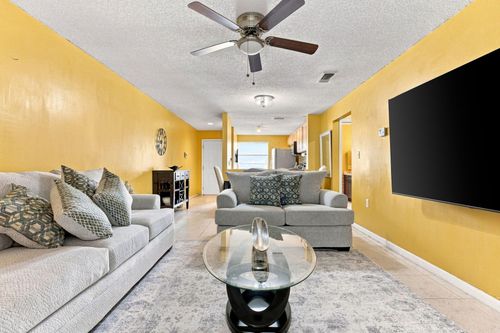 2232 Sw 81st Ave, Miramar, FL, 33025-2264 | Card Image