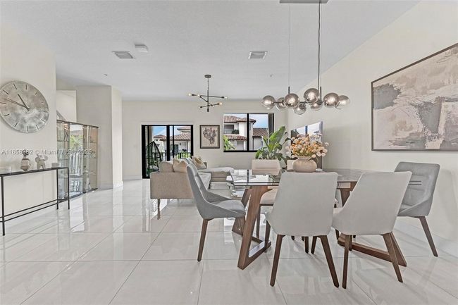 4690 Nw 84 Th Ave, Townhouse with 3 bedrooms, 5 bathrooms and null parking in Doral FL | Image 6