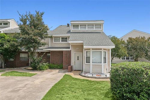 81-81 Lake Lynn Dr, Harvey, LA, 70058-6520 | Card Image