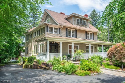 21 Hillcrest Rd, Mountain Lakes, NJ, 07046-1307 | Card Image