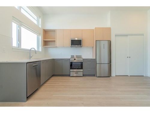 618-10777 138 St, Surrey, BC, V3T4K8 | Card Image
