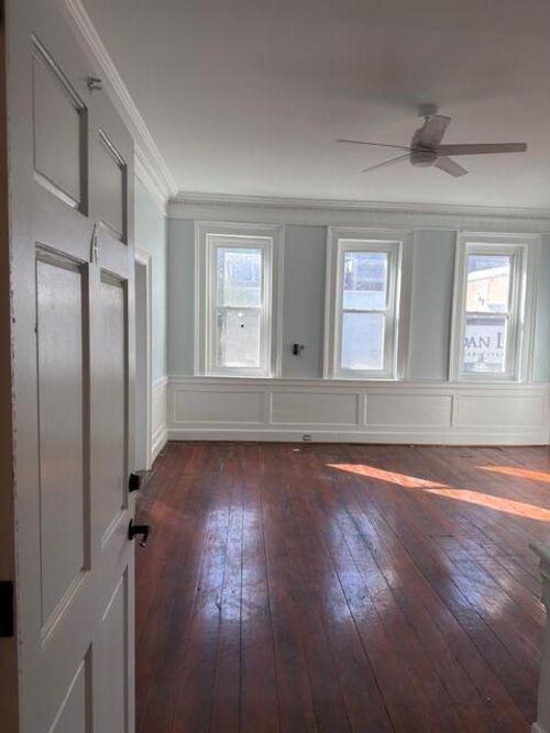 a-306 King St, Charleston, SC, 29401-6400 | Card Image
