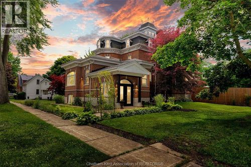 620 Cross St, Dresden, ON, N0P1M0 | Card Image