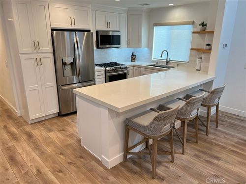 apt-b-123 36th St, Newport Beach, CA, 92663-7222 | Card Image