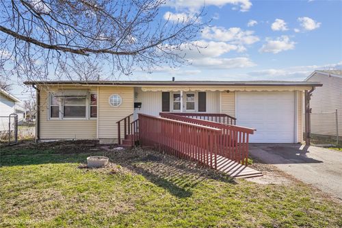 407 N 14th Ave, Marshalltown, IA, 50158-2218 | Card Image