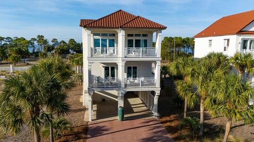 1824 Sunset Dr, Saint George Island, FL, 32328-3120 | Card Image