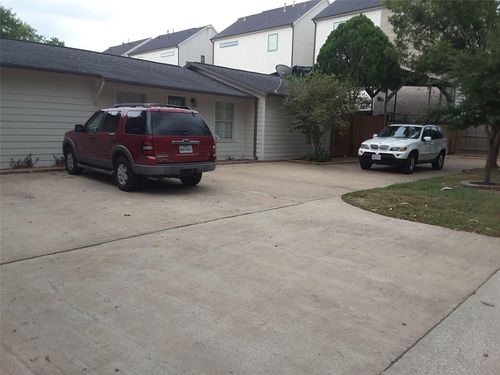 2126 Blalock Rd, Houston, TX, 77080-5406 | Card Image