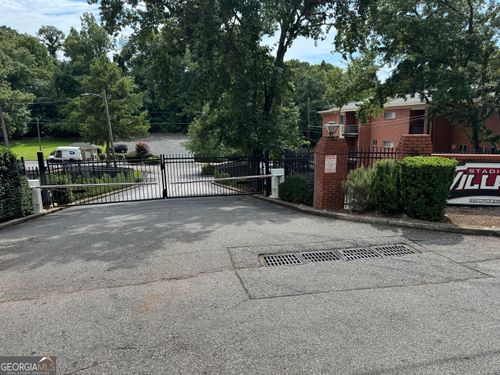c-303-250 Little St, Athens, GA, 30605-5429 | Card Image
