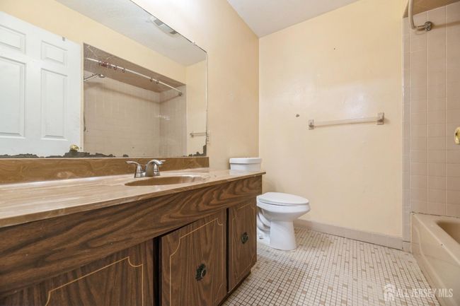 44 Townsend Dr, Townhouse with 3 bedrooms, 3 bathrooms and null parking in Matawan NJ | Image 20