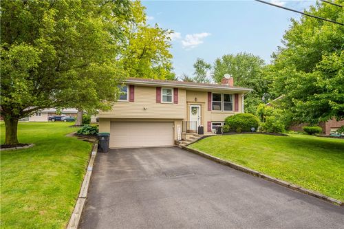 25 Rolling Rd, Cranberry Township, PA, 16066-4941 | Card Image