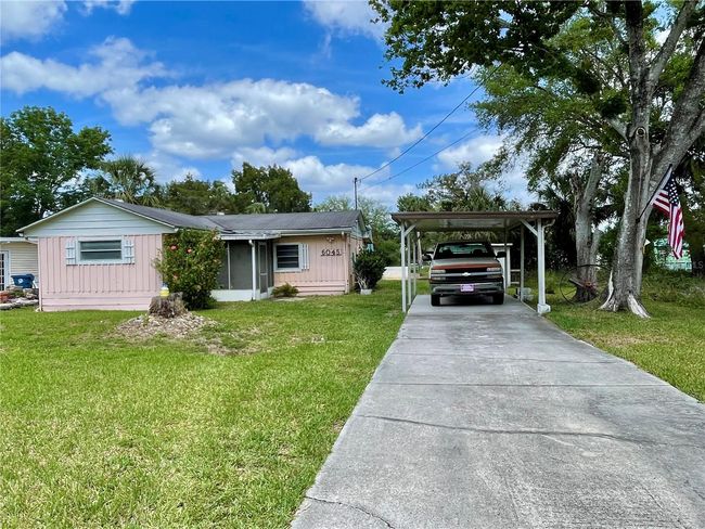 Front Yard | Image 16
