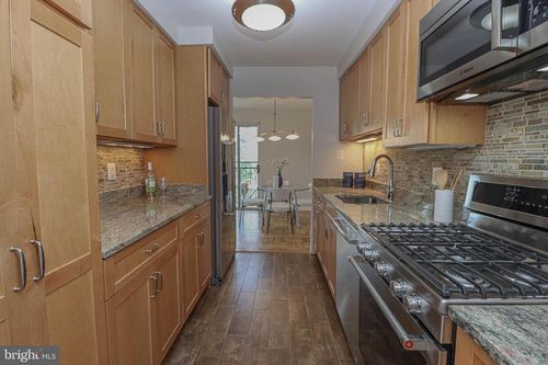apt-702-700 7th St Sw, WASHINGTON, DC, 20024-2454 | Card Image