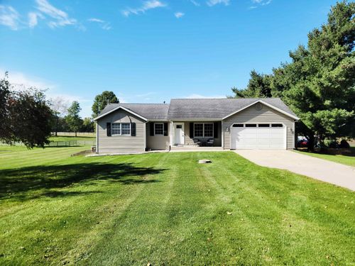 59645 County Road 35, Middlebury, IN, 46540-8852 | Card Image