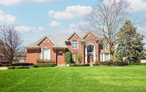 54182 Queensborough Dr, Shelby Township, MI, 48315-1118 | Card Image