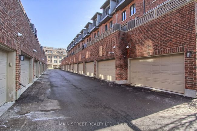 27 - 12 Powseland Cres, Condo with 3 bedrooms, 3 bathrooms and null parking in Vaughan ON | Image 40