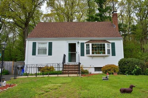 35 Hillsdale Rd, Holbrook, MA, 02343-1823 | Card Image