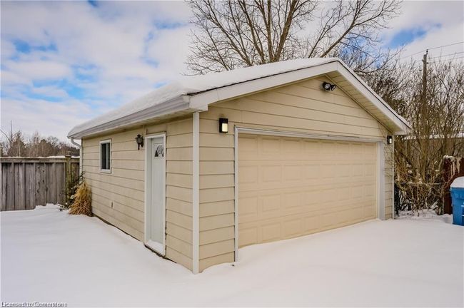 140 Brant Ave, House other with 5 bedrooms, 2 bathrooms and 4 parking in Guelph ON | Image 47