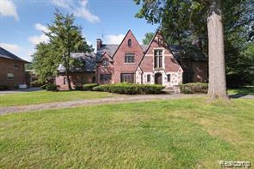 19565 Cumberland Way, Detroit, MI, 48203-1457 | Card Image