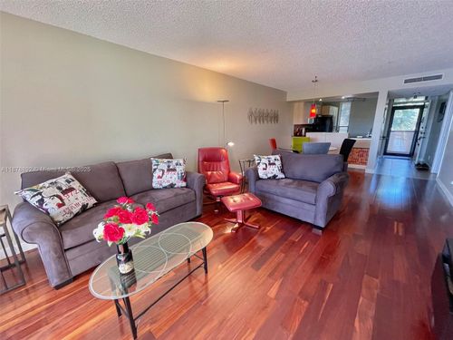 307-5831 Coral Lake Dr, Margate, FL, 33063-5852 | Card Image