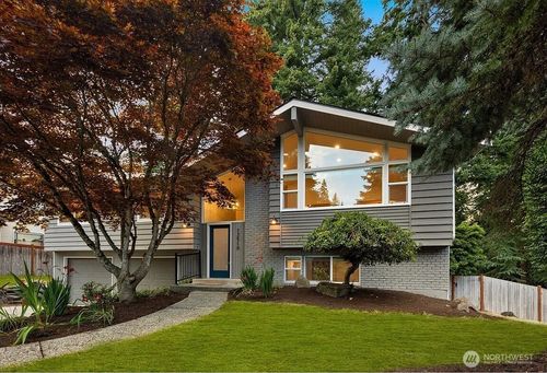 12510 Se 48th Pl, Bellevue, WA, 98006-2902 | Card Image