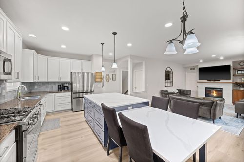 4515 Yellowstone Ln N, Plymouth, MN, 55446-3765 | Card Image