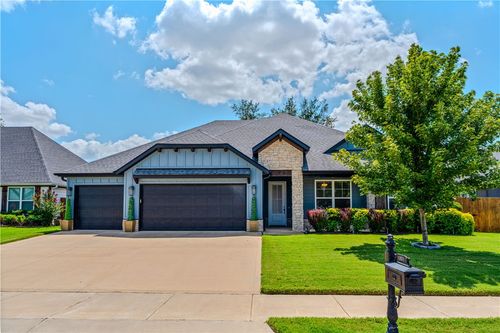1031 Red Maple St, Centerton, AR, 72719-6059 | Card Image