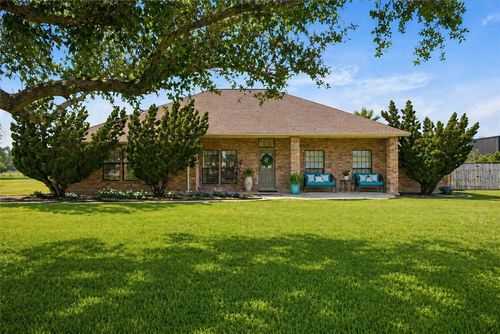 5844 Santa Clara Dr, Robstown, TX, 78380-9405 | Card Image