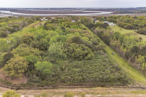 2165 Rosebush Ln, Charleston, SC, 29412-8504 | Card Image