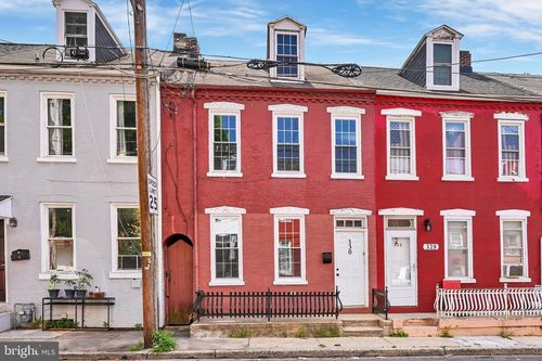 330 Beaver St, LANCASTER, PA, 17603-5338 | Card Image