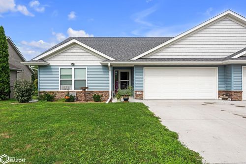 313 James Blvd Nw, Oxford, IA, 52322-9303 | Card Image