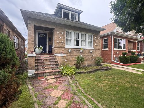 5709 W Melrose St, Chicago, IL, 60634-4337 | Card Image