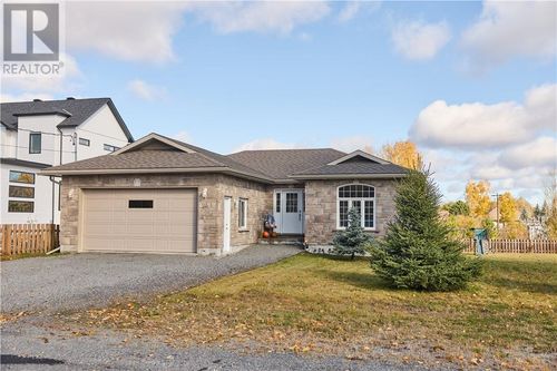 26 Sunny St, Garson, ON, P3L1N3 | Card Image