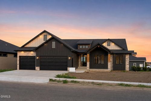 3821 Cogburn Rd, Bismarck, ND, 58503-9345 | Card Image