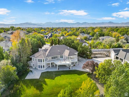 11131 S Palisade Rim Cir, South Jordan, UT, 84095-2218 | Card Image