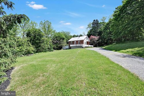 415 Snyder School Rd, BERNVILLE, PA, 19506-9029 | Card Image