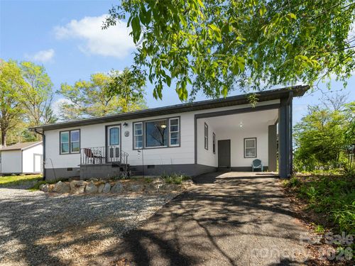 209 Wilmont Dr, Hendersonville, NC, 28792-3863 | Card Image