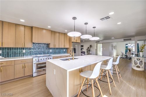 644 Lacy Ln, Las Vegas, NV, 89107-4444 | Card Image