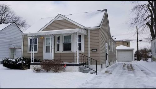 22328 Firwood Ave, Eastpointe, MI, 48021-2122 | Card Image