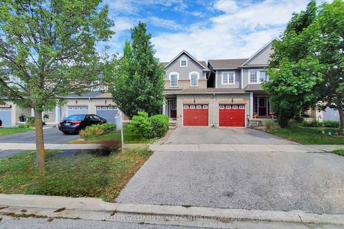 21 Hammill Hts, Mount Albert, ON, L0G1M0 | Card Image