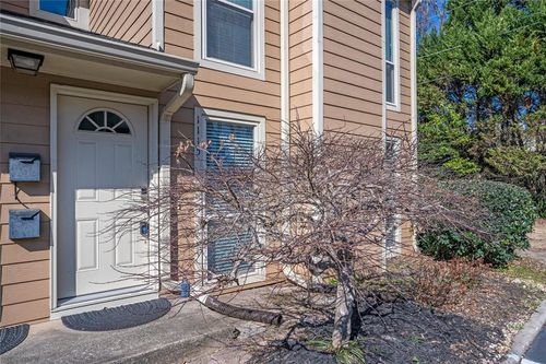 1115 Riverbend Club Dr Se, Atlanta, GA, 30339-2813 | Card Image