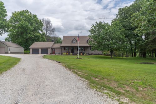 1537 County Road 2375, MOBERLY, MO, 65270-4207 | Card Image