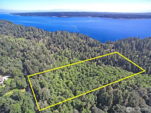 1 Nw Camano Dr, Camano Island, WA, 98282-7386 | Card Image