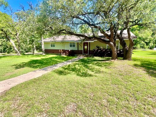 601 Navajo Trl, Hamilton, TX, 76531-9709 | Card Image