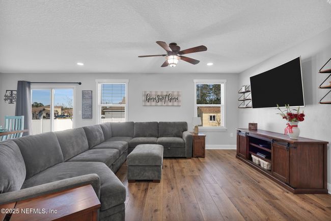 1757 Eagle View Way, House other with 3 bedrooms, 2 bathrooms and null parking in MIDDLEBURG FL | Image 18