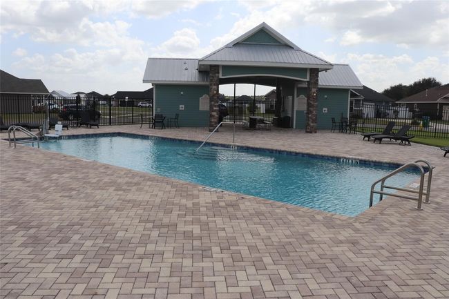 24350 Sw 18 Th Ln, House other with 3 bedrooms, 2 bathrooms and null parking in NEWBERRY FL | Image 15