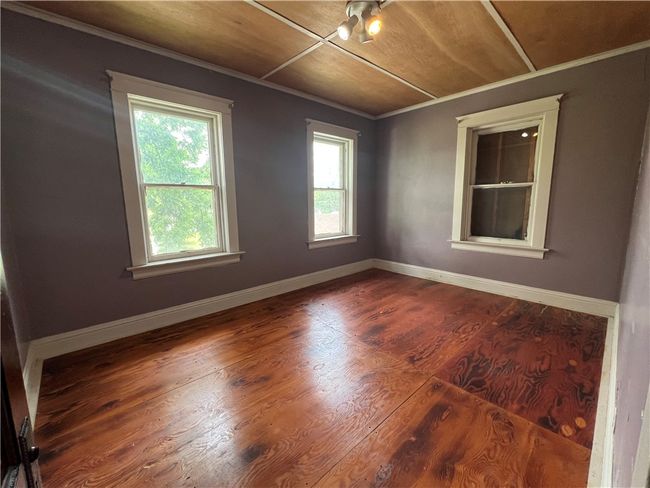 323 N Olive St, House other with 4 bedrooms, 3 bathrooms and null parking in Saint Elmo IL | Image 18