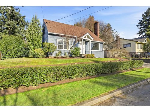 1235 Sw Carson St, Portland, OR, 97219-4330 | Card Image