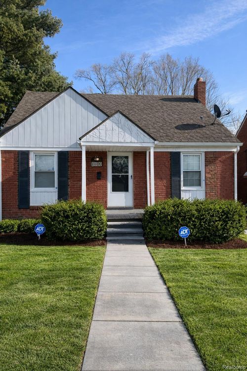 11100 Worden St, Detroit, MI, 48224-4126 | Card Image