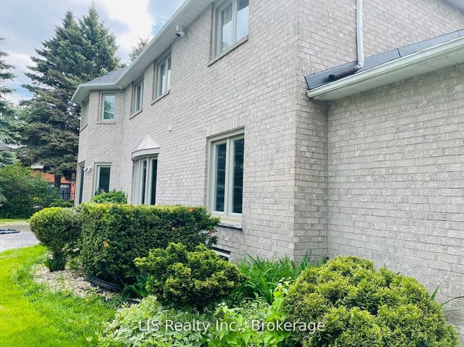 109 Treegrove Cir, House other with 5 bedrooms, 6 bathrooms and 5 parking in Aurora ON | Image 6